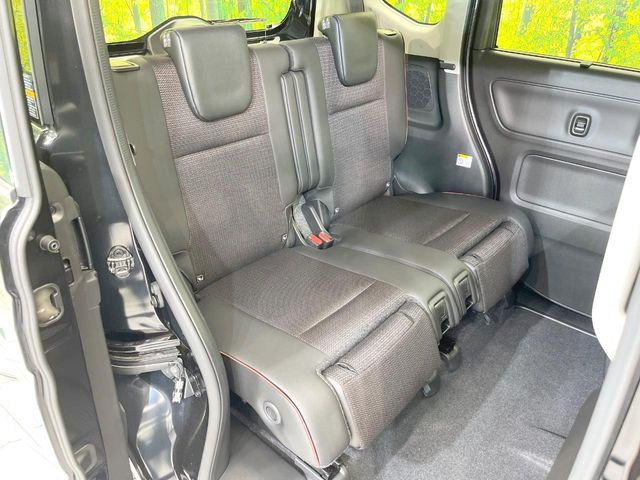 ���i���ȃI���W�i���t���A�}�b�g���I�v�V�����ɂĂ��p�ӂ��Ă���܂��B���D���ȃf�U�C����J���[�����Ԃɍ��킹�đI��ł����������Ƃ��ł��܂���