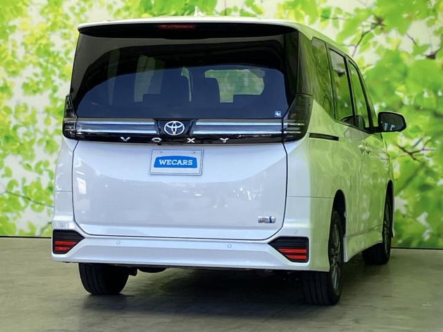 ヴォクシー1.8 ハイブリッド S-Z E-Four 4WD