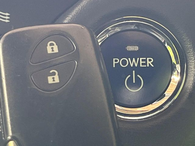 �y�X�}�[�g�L�[�z�J�o����|�P�b�g�ɓ��ꂽ�܂܂ł��h�A�̎{���E�������\�ȃX�}�[�g�L�[�𑕔��B�G���W���̃I���E�I�t�����J�M�����o���K�v����������Ƃ��Ă��֗��ł���