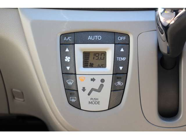 �I�[�g�G�A�R��