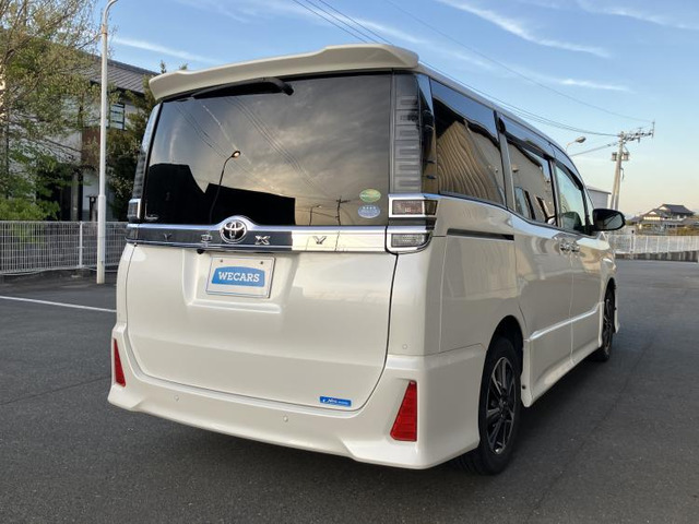 ヴォクシー2.0 ZS 煌II