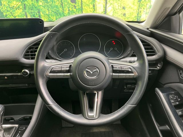 �y�����v�����X�e�A�����O�z�㎿�Ȋv���g�p���邱�ƂŁA��ɂ����������݂ƂĂ��^�]���₷���n���h���ł���