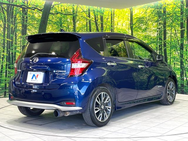 ☆全国のネクステージからお取り寄せが可能※!遠方の店舗に展示してあるクルマが気になる場合も、最寄りの店舗でご覧いただくことが可能です!是非私たちに要望をお聞かせください!※別途費用