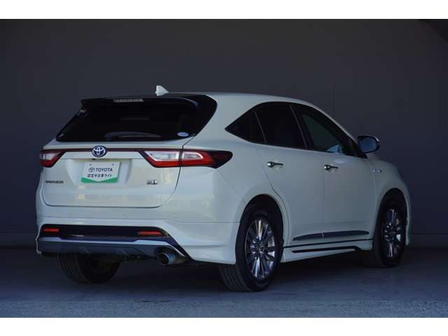 ハリアー2.5 ハイブリッド E-Four プログレス メタル アンド レザーパッケージ 4WD