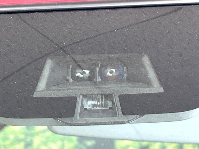 �y���[�_�[�u���[�L�T�|�[�g�z���s���ɑO���̎ԗ�����F�����A�Փ˂������Ȏ��͌x��ƃu���[�L�ŏՓˉ���Ɣ�Q�y�����A�V�X�g�B�����S�Ƀh���C�u�����y���݂��������܂��B