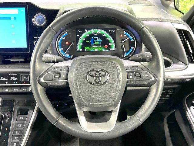 【レーダークルーズコントロール】高速道路での長距離走行が楽に!!自動で速度を保つクルーズコントロールが、衝突軽減システムと連携し、前方の車両を感知して車間を保つように速度調節してくれます!!