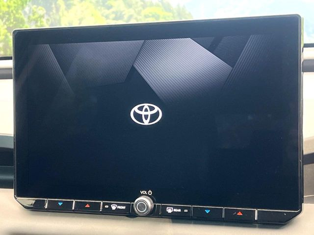 �y12.9�C���` �f�B�X�v���C�I�[�f�B�I�z���ʂ̃f�B�X�v���C��AppleCarPlay��AndroidAuto�����p�\�B�傫�ȉ�ʂŃX�}�z�i�r�A�v���������p���������܂���