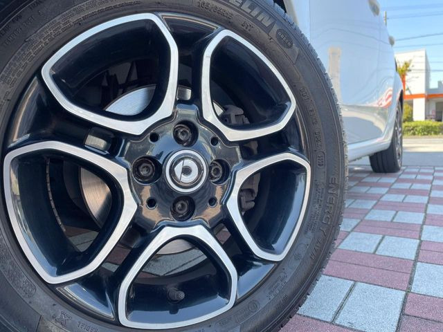 ������15�C���`�A���~�z�C�[��:�A���ԂȂ�ł͂̑�z����������x����z�C�[���Ƒ����ł�!���{�Ԃ̑���Ɋ���Ă�����ɂ����Б̊����Ē��������قǁA�������x���ł܂Ƃ܂��Ă��܂�!