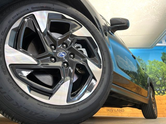 �y����18�C���`�A���~�z�C�[���z�O�ςɃ}�b�`���������A���~�z�C�[���𑕒����Ă���܂��B�e��ЊO�A���~�z�C�[����A�X�^�b�h���X�^�C�����戵�����Ă���܂��B���񂲑��k����������