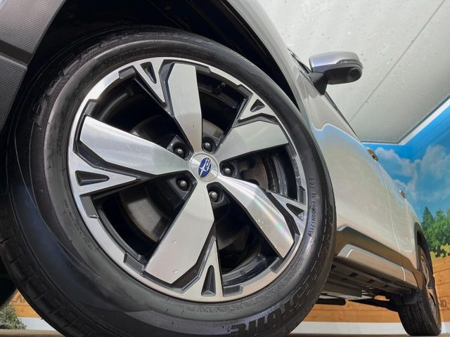 �y����18�C���`�A���~�z�C�[���z�O�ςɃ}�b�`���������A���~�z�C�[���𑕒����Ă���܂��B�e��ЊO�A���~�z�C�[����A�X�^�b�h���X�^�C�����戵�����Ă���܂��B���񂲑��k����������