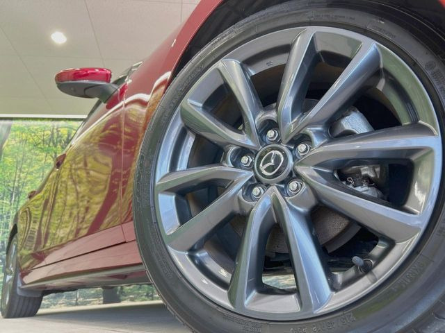 �y����18�C���`�A���~�z�C�[���z�O�ςɃ}�b�`���������A���~�z�C�[���𑕒����Ă���܂��B�e��ЊO�A���~�z�C�[����A�X�^�b�h���X�^�C�����戵�����Ă���܂��B���񂲑��k����������