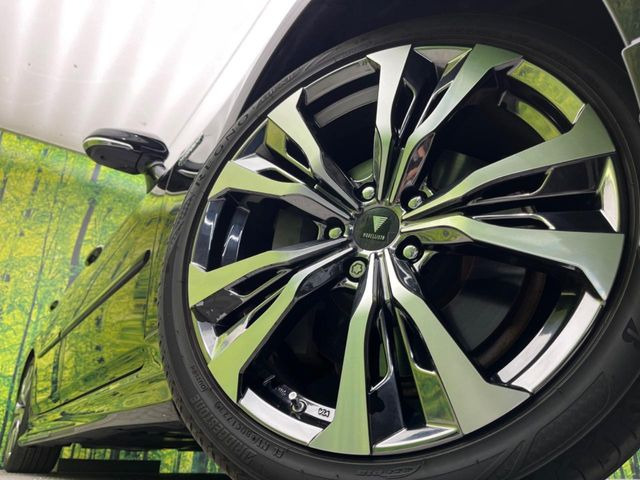 �y����19�C���`�A���~�z�C�[���z�O�ςɃ}�b�`���������A���~�z�C�[���𑕒����Ă���܂��B�e��ЊO�A���~�z�C�[����A�X�^�b�h���X�^�C�����戵�����Ă���܂��B���񂲑��k����������