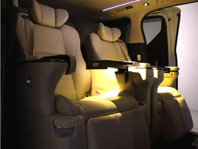 ヴェルファイア3.5 エグゼクティブラウンジ