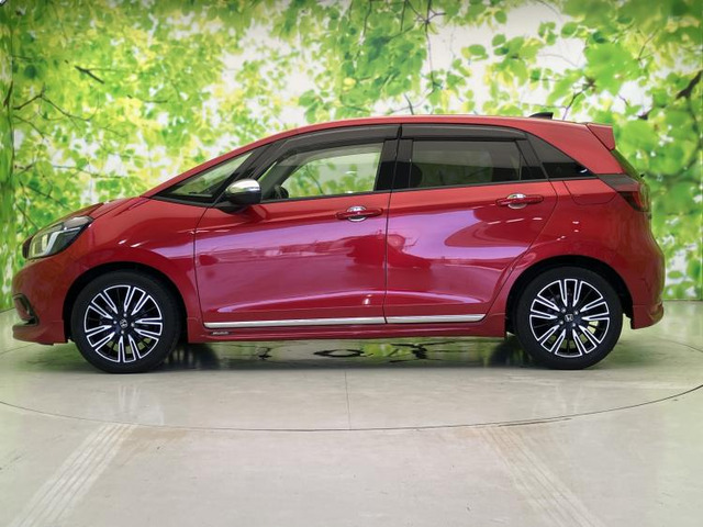 フィット1.5 e:HEV リュクス