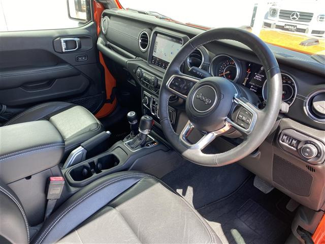 ラングラーアンリミテッド サハラ ローンチエディション 4WD