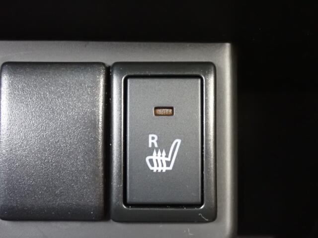 �^�]�ȃV�[�g�ɂ́A�V�[�g�q�[�^�[���t���Ă�̂ŁA���������ɂ͂��肪���������ł��B