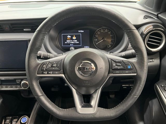 �y�����v�����X�e�A�����O�z�㎿�Ȋv���g�p���邱�ƂŁA��ɂ����������݂ƂĂ��^�]���₷���n���h���ł���