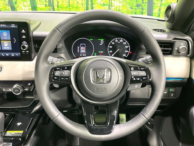 �y�����v�����X�e�A�����O�z�㎿�Ȋv���g�p���邱�ƂŁA��ɂ����������݂ƂĂ��^�]���₷���n���h���ł���