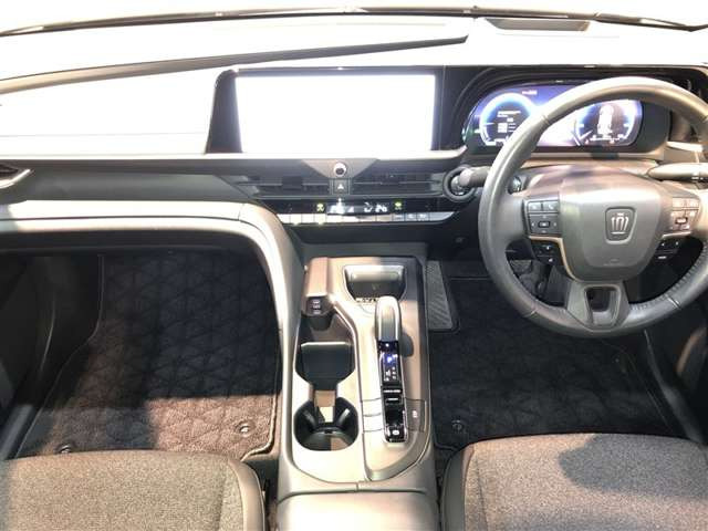 クラウンクロスオーバー2.5 G アドバンスト E-Four 4WD