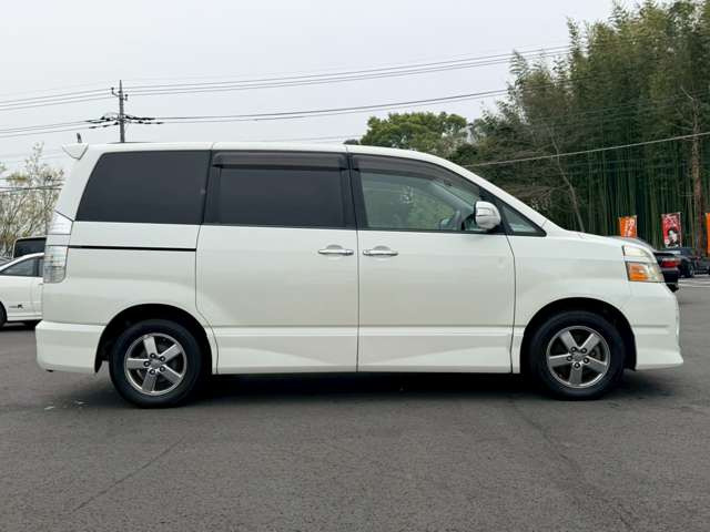 ���X�݌ɂ͊O���A�����N���[�j���O��ɓW�����A�����Ď��̏C�����̗L���A���[�^�[��������̗L������O�ҋ@�ւɂ�錟����S����{���Ă���܂��B�Ԍ��A�����A����h�������ЂőΉ��ł��܂��̂ł����S���������B