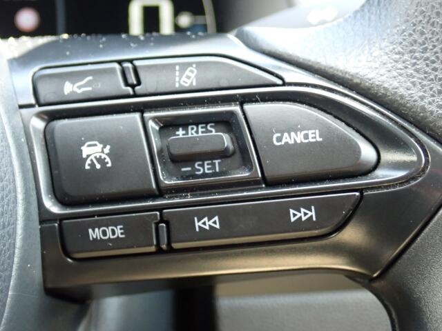 �y�N���[�Y�R���g���[���z�������H�ł̒��������s���y�ɁB�A�N�Z���y�_���𓥂܂��Ɏԑ������ɕۂ��Ƃ��\�ł��B�O���̎ԗ������m���ĎԊԂ�ۂ悤�ɑ��x���߂��Ă���܂�!!