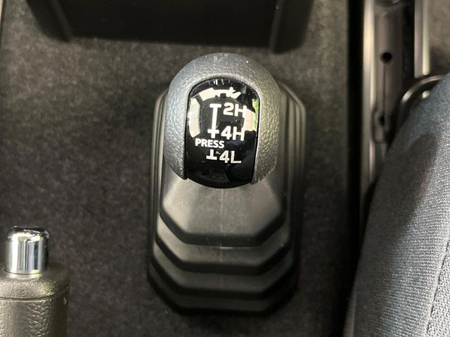 ジムニーシエラ1.5 JC 4WD