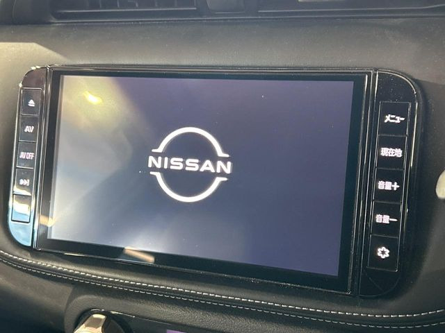 �y�����i�r�z�l�C�̏����i�r�𑕔����Ă���܂��B�i�r�̎g���₷���͂������A�I�[�f�B�I�@�\���[��!�L�����v�◷�s�͂������A�ʋ΂┃�����ȂǕ��i�̃h���C�u���y�����Ȃ�͂���