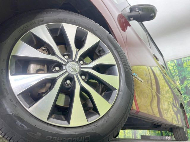 �y�����A���~�z�C�[���z�O�ςɃ}�b�`���������A���~�z�C�[���𑕒����Ă���܂��B�e��ЊO�A���~�z�C�[����A�X�^�b�h���X�^�C�����戵�����Ă���܂��B���񂲑��k����������