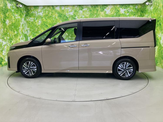 セレナ1.4 e-POWER ハイウェイスターV