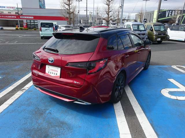 カローラツーリング1.8 ハイブリッド W×B