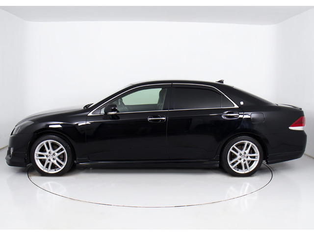 フルエアロが装着されています!お好みはいかがですか?今付いているデザイン以外にも、各ブランドのエアロを格安にてお取付け出来ます!又、エアロを外してノーマル状態にする事も出来ます!!