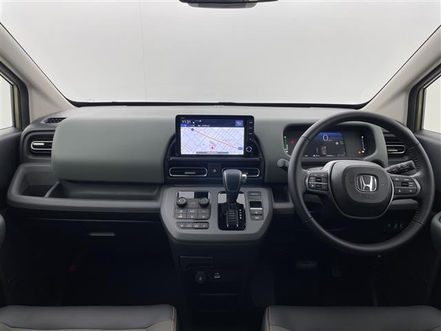 フリード1.5 e:HEV クロスター