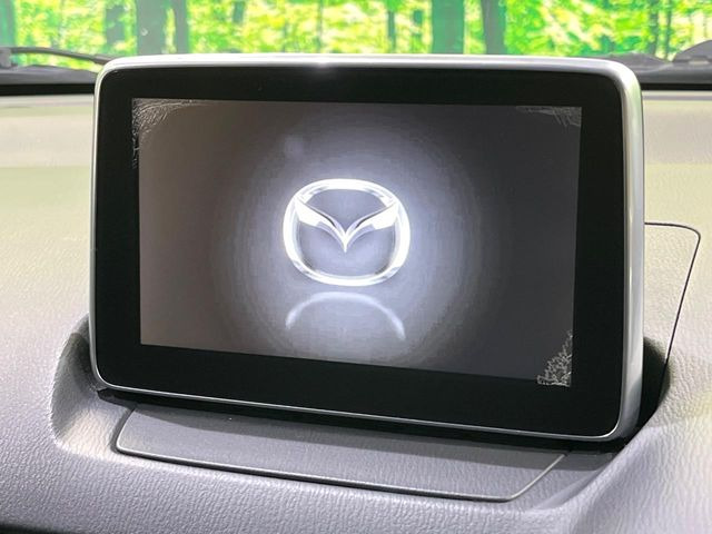 �y�}�c�_�R�l�N�g�i�r�z�ԓ��̕��͋C�Ƀ}�b�`������̌^�^�C�v�̃i�r�B�e����q�ݒ��Bluetooth�Đ����A�l�X�ȋ@�\���y���߂܂��B�����I�ȃ_�C�������삪�\�ŁA�g��������ǍD�ł��B