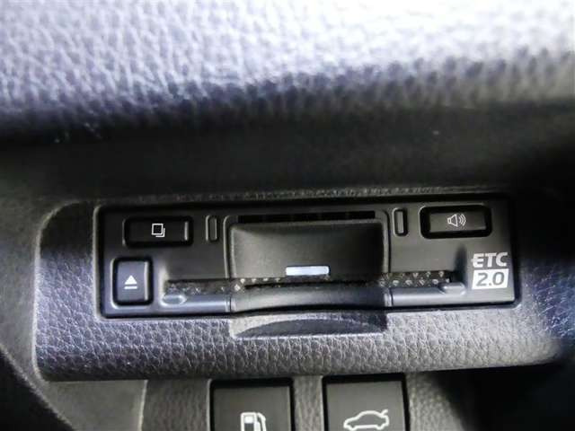 クラウンクロスオーバー2.5 G アドバンスト レザー パッケージ E-Four 4WD