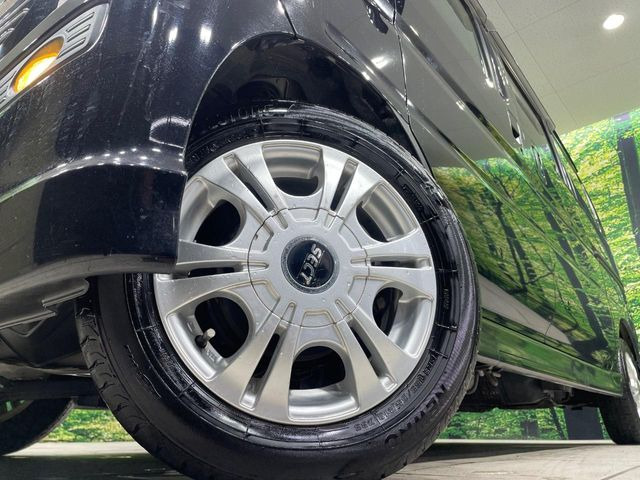 【13インチアルミホイール】外観にマッチしたアルミホイールを装着しております。各種アルミホイールや、スタッドレスタイヤも取扱いしております。是非ご相談ください♪