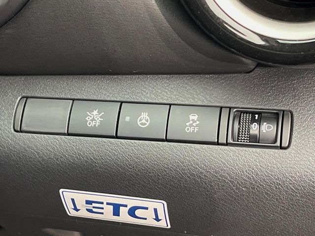 �y�G�}�[�W�F���V�[�u���[�L�z���s���ɑO���̎ԗ�����F�����A�Փ˂������Ȏ��͌x��ƃu���[�L�ŏՓˉ���Ɣ�Q�y�����A�V�X�g�B�����S�Ƀh���C�u�����y���݂��������܂��B