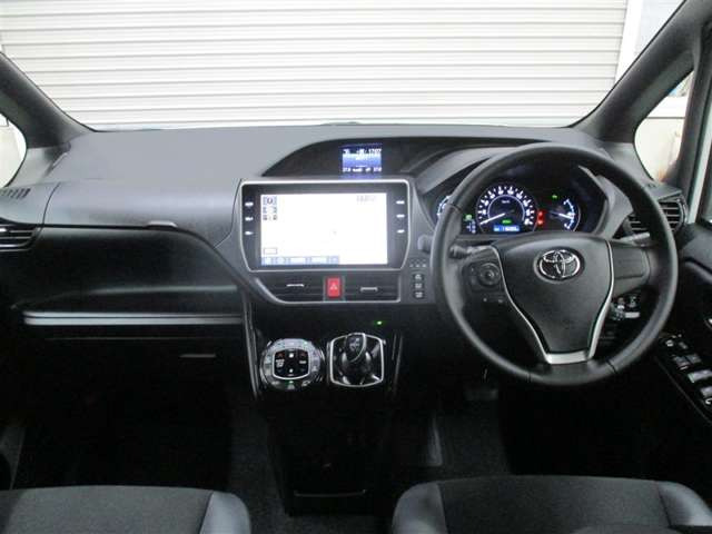 ノア1.8 ハイブリッド Si W×B II