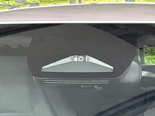 �g���^�Z�[�t�e�B�Z���X�z���s���ɑO���̎ԗ�����F�����A�Փ˂������Ȏ��͌x��ƃu���[�L�ŏՓˉ���Ɣ�Q�y�����A�V�X�g�B�����S�Ƀh���C�u�����y���݂��������܂��B