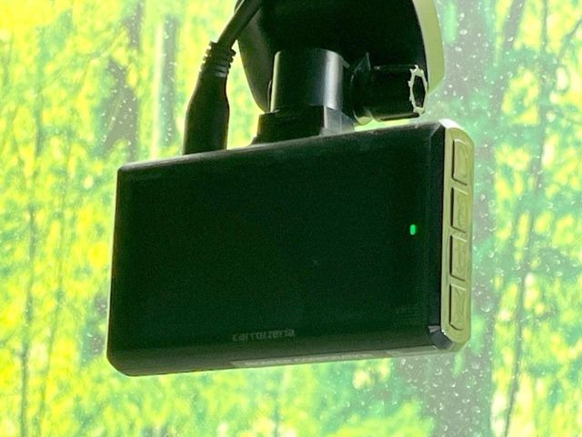 【ドライブレコーダー】ドライブレコーダー装備!走行中はもちろん、あおり運転や事故に遭遇した際、映像で記録し、万一のリスクに備えます。※記録用SDカードはお客様ご自身でご準備いただく必要があります。