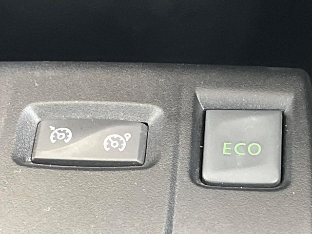 ���I�[�g�N���[�Y�R���g���[��:�������H�⎩���Ԑ�p���H���ɂāA�葬���q���\�ƂȂ�֗��ȋ@�\�ł��B�������ړ��̍ۂł����ɂ����֗��ɂ��g�����������܂���