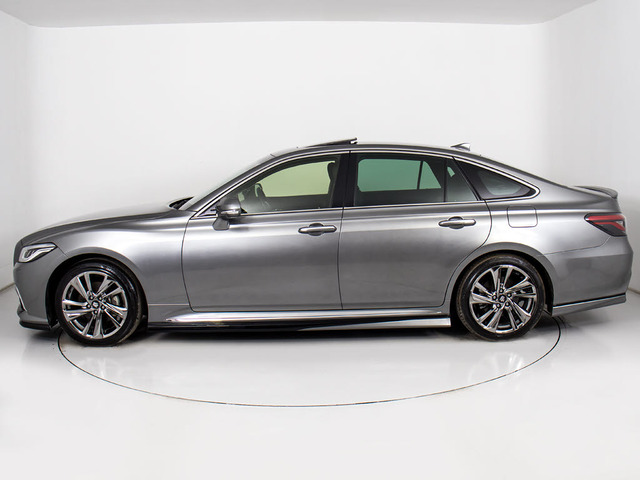 フルエアロが装着されています!お好みはいかがですか?今付いているデザイン以外にも、各ブランドのエアロを格安にてお取付け出来ます!又、エアロを外してノーマル状態にする事も出来ます!!