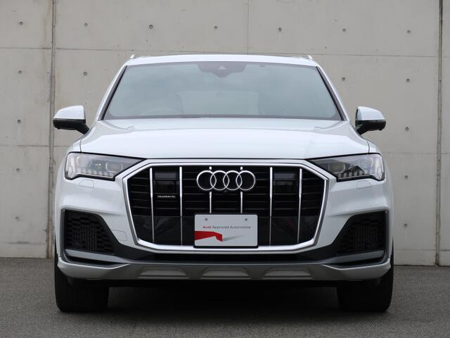 Q755 TFSI クワトロ Sライン 4WD