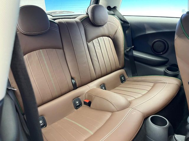 ���㕔���Ȃ��C�ɂȂ�悤�ȃL�Y�E�����ւ��蓙�A�傫�ȃ_���[�W�͂Ȃ��A�ǍD�ȏ�Ԃł��B