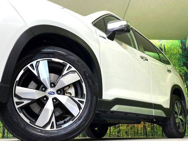 �y����18�C���`�A���~�z�C�[���z�O�ςɃ}�b�`���������A���~�z�C�[���𑕒����Ă���܂��B�e��ЊO�A���~�z�C�[����A�X�^�b�h���X�^�C�����戵�����Ă���܂��B���񂲑��k����������