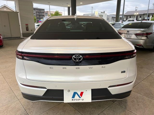 安心の最長10年・走行無制限保証(有償)をご用意。保証内容も充実はもちろん、無料点検&オイル交換や、年中無休の全国・24時間ロードサービスも付帯されておりますのでご安心下さい。