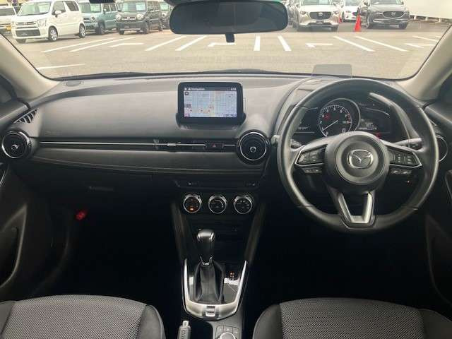 デミオ1.3 13S ツーリング