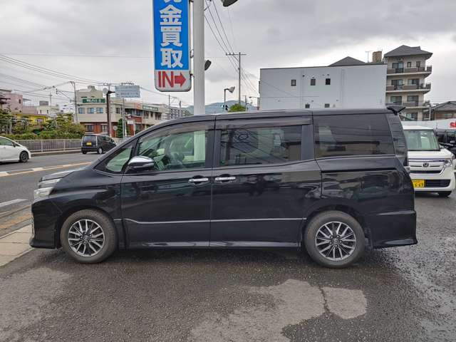 ヴォクシー2.0 ZS 煌