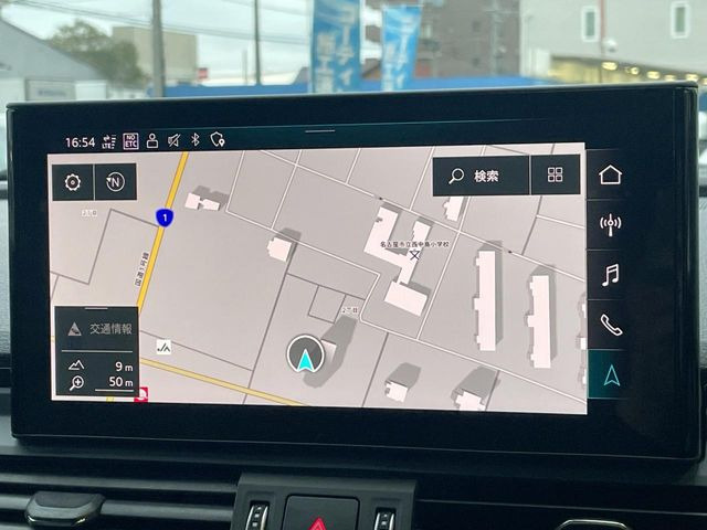 �������i�r:��̊��̂���i�r�́A����������ԓ������o���Ă���܂��B�I�[�f�B�I�@�\���[�����Ă���܂��̂ŁA�^�]�����y���߂܂���