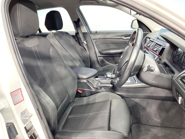 ●シートの使用感:破れ・へたりも少なく、ご覧の通りきれいな状態を維持しております。また、室内クリーニング・コーティングもご用命いただけます。