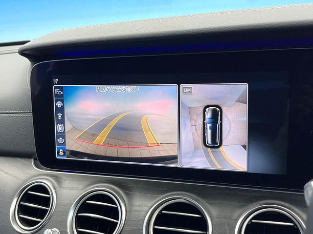 ���p�m���~�b�N�r���[���j�^�[:��p�̃J�����ɂ��A�ォ�猩���낵���悤�Ȏ��_��360�x�N���}�̎��͂��m�F���邱�Ƃ��ł��܂������p�������m�F���₷���A�����ꏊ�ł̐؂�Ԃ��⒓�Ԃ��X���[�Y�ɍs���܂��B